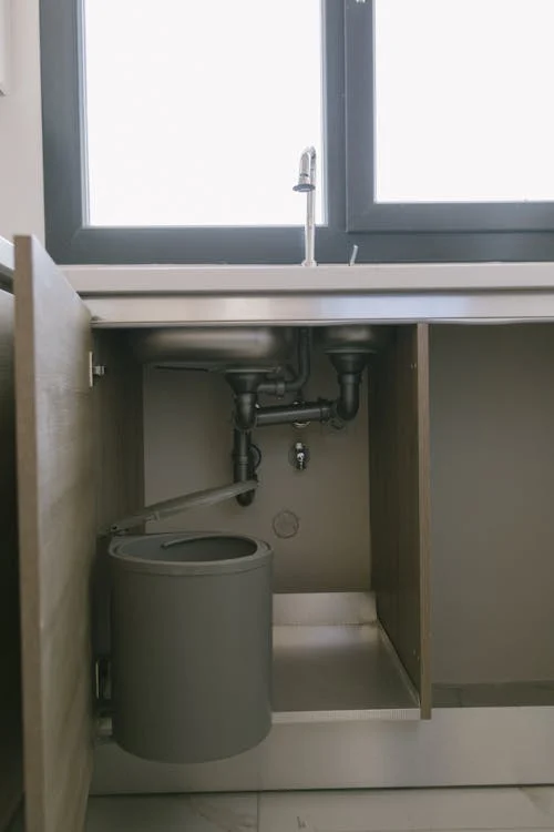 Expert Plumbing Santa Cruz CA kitchen sink plumbing services for installation repair and maintenance of residential kitchen systems